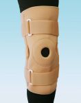 Бандаж на коленный сустав фиксирующий с ребрами жесткости и отверстием BKFO